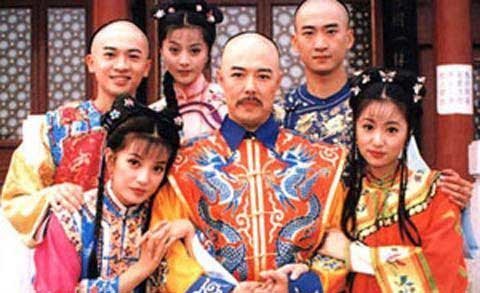 看完妃子的照片，才懂皇上原來也蠻辛苦的...